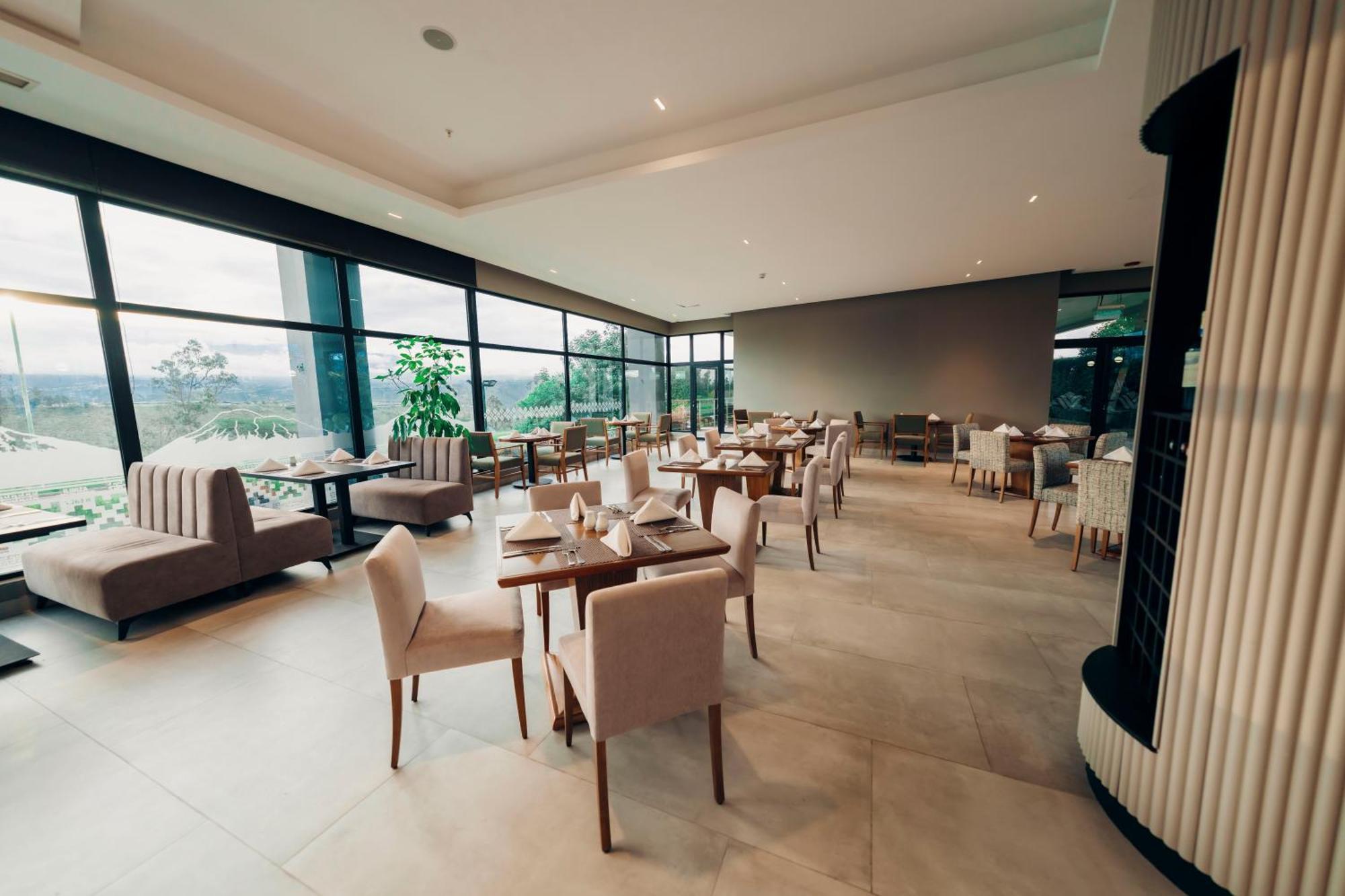 Wyndham Quito Airport Puembo Exterior foto